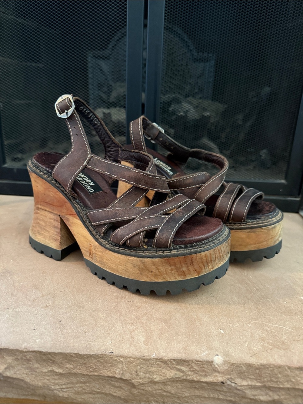 VTG 90s London Underground Brown Leather Strappy Platform Sandal Wood Sole Sz 8
